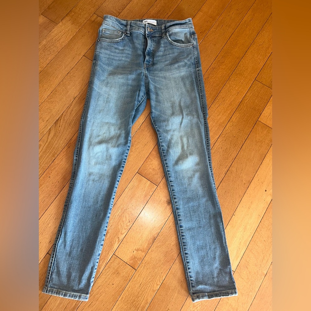 Zara Mid-Rise TFR skinny jeans : Faded Indigo